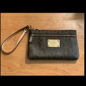 Michael Kors Wristlet